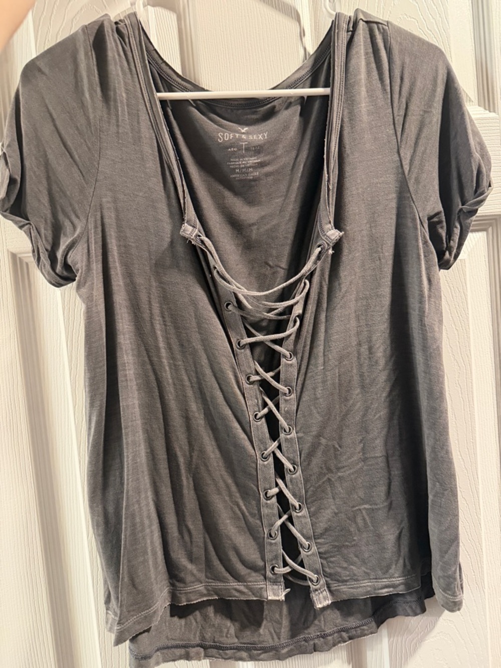 American Eagle Outfitters Gray Lace-Up V-Neck Short Sleeve Tee
